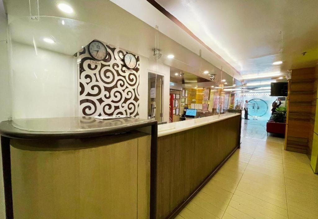 Hotel 99 Monumento Caloocan Exterior photo